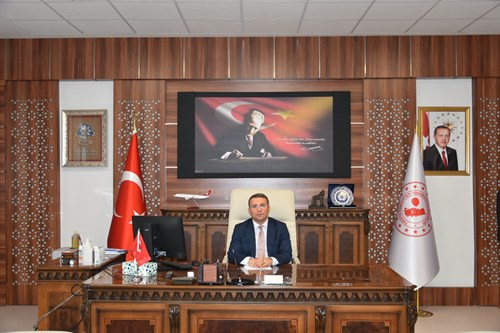 Yüksekova Kaymakamı ve Belediye Başkan Vekili Ömer Çimşit, 10 Ocak Çalışan Gazeteciler günü dolayısıyla bir mesaj yayımladı. 